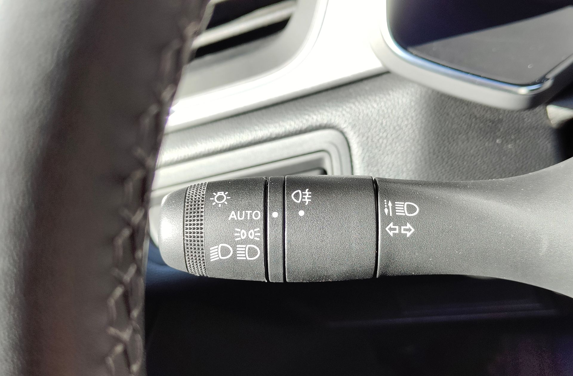 Renault Captur Techno TCe GPF - foto 27