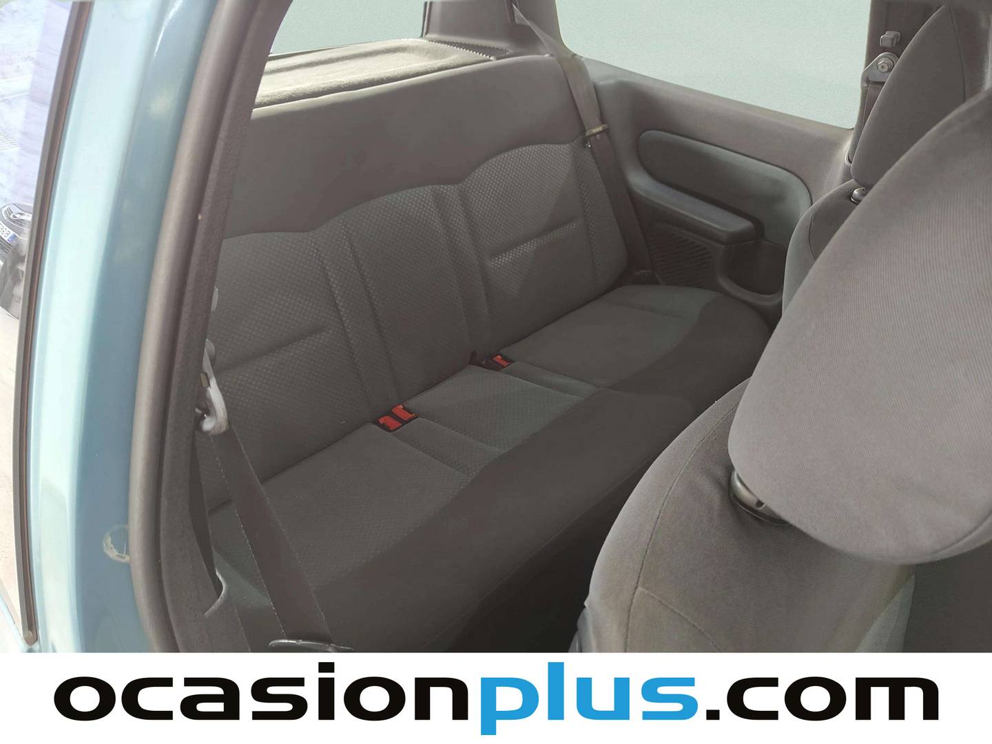 Foto asientos traseros Renault Clio Renault Clio 1.2 16v Pack Authentique (75 CV)