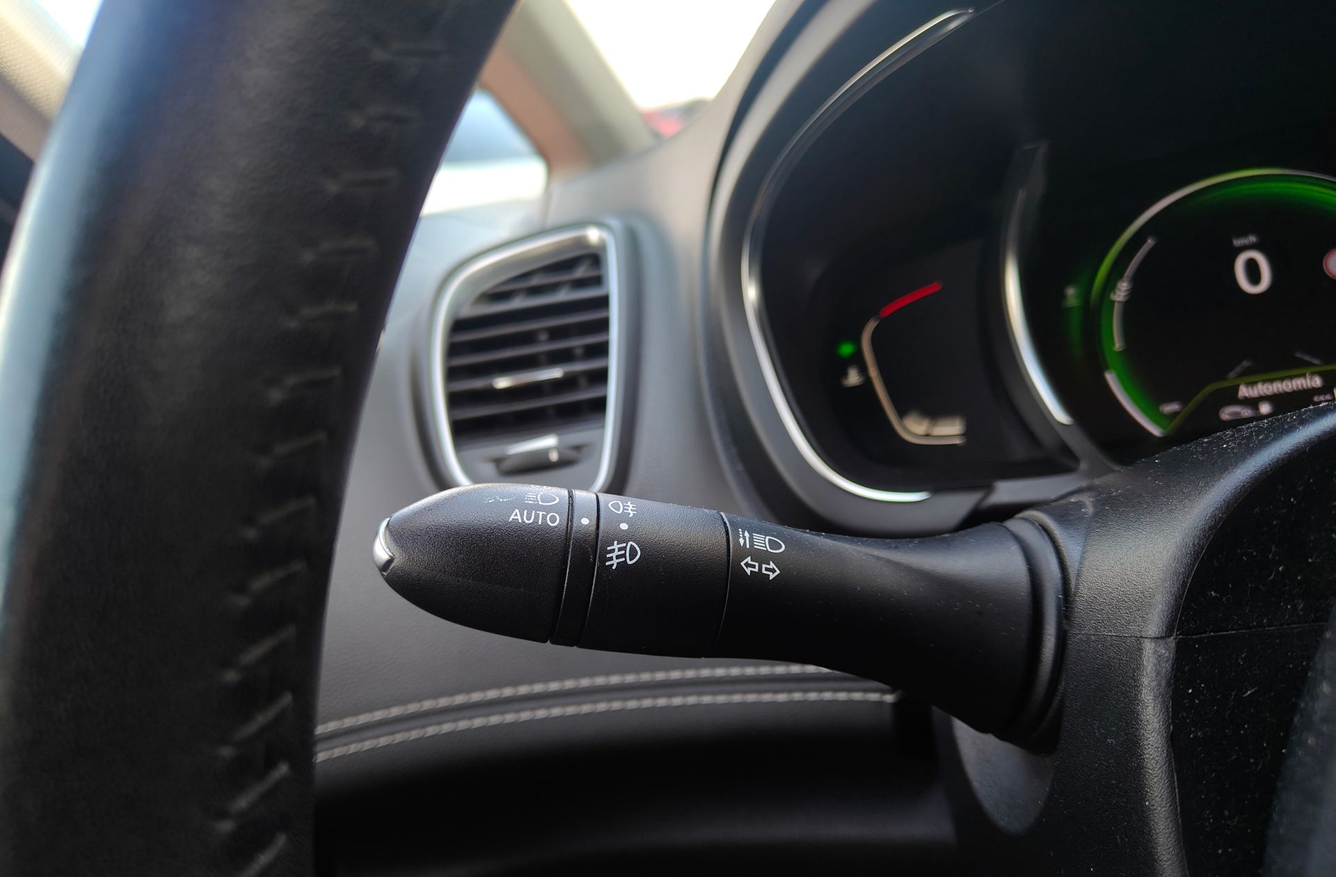Renault Grand Scénic Zen TCe - foto 33