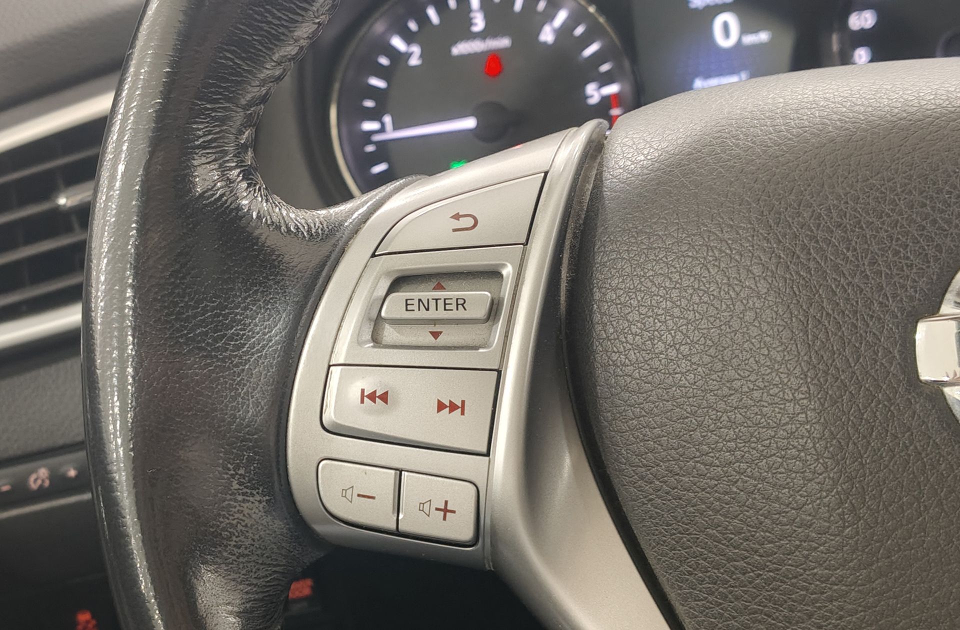 Nissan X-Trail dCi 130 N-Connecta - foto 29