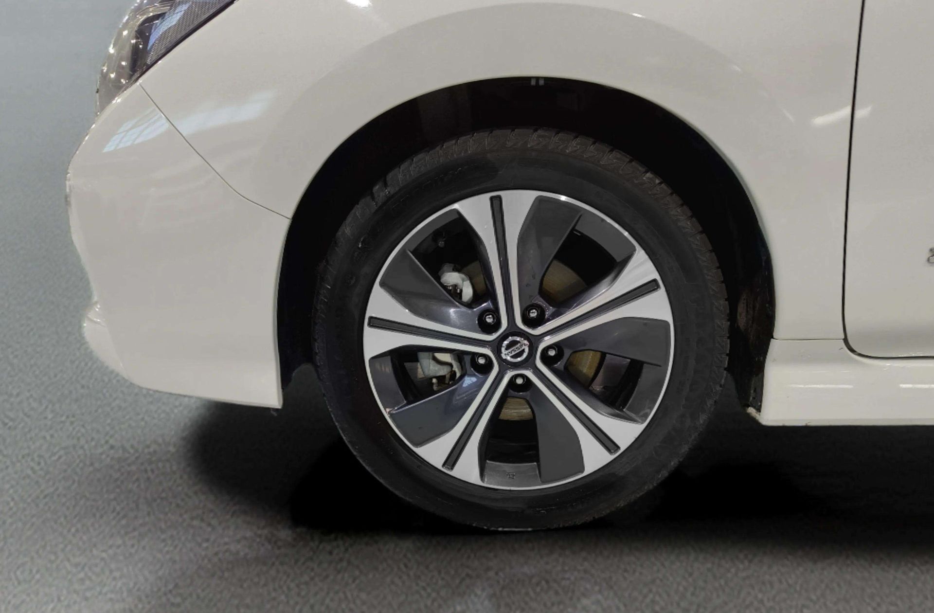 Nissan Leaf 40kWh N-Connecta Bitono - foto 33