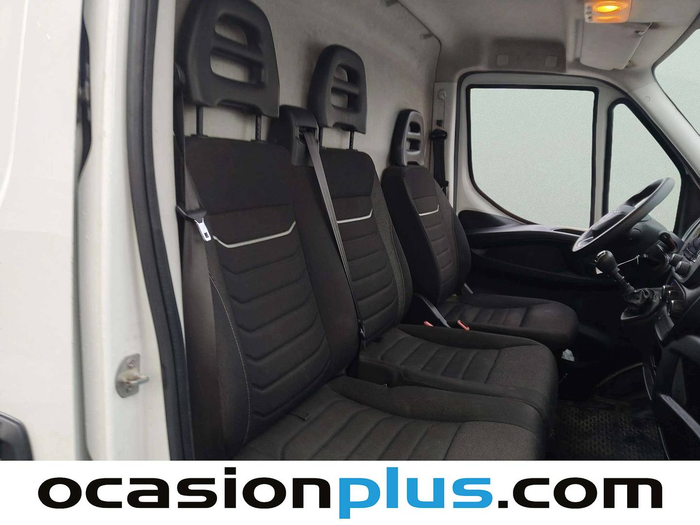 Fotos maletero Iveco Daily Iveco Daily Furgon 35S 16 V 3520L/H2 (156 CV)