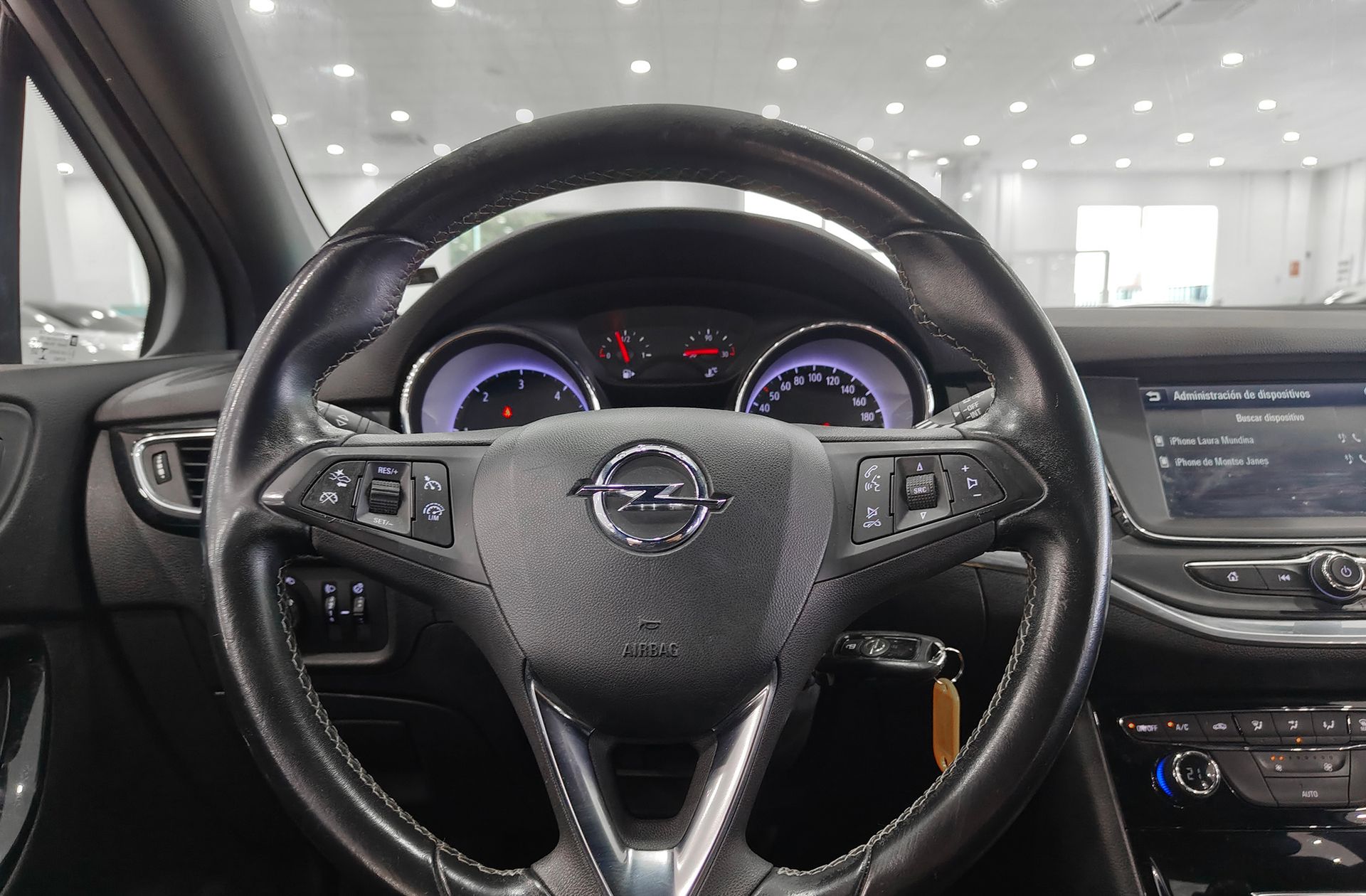 Opel Astra 1.6 CDTi Dynamic - foto 21