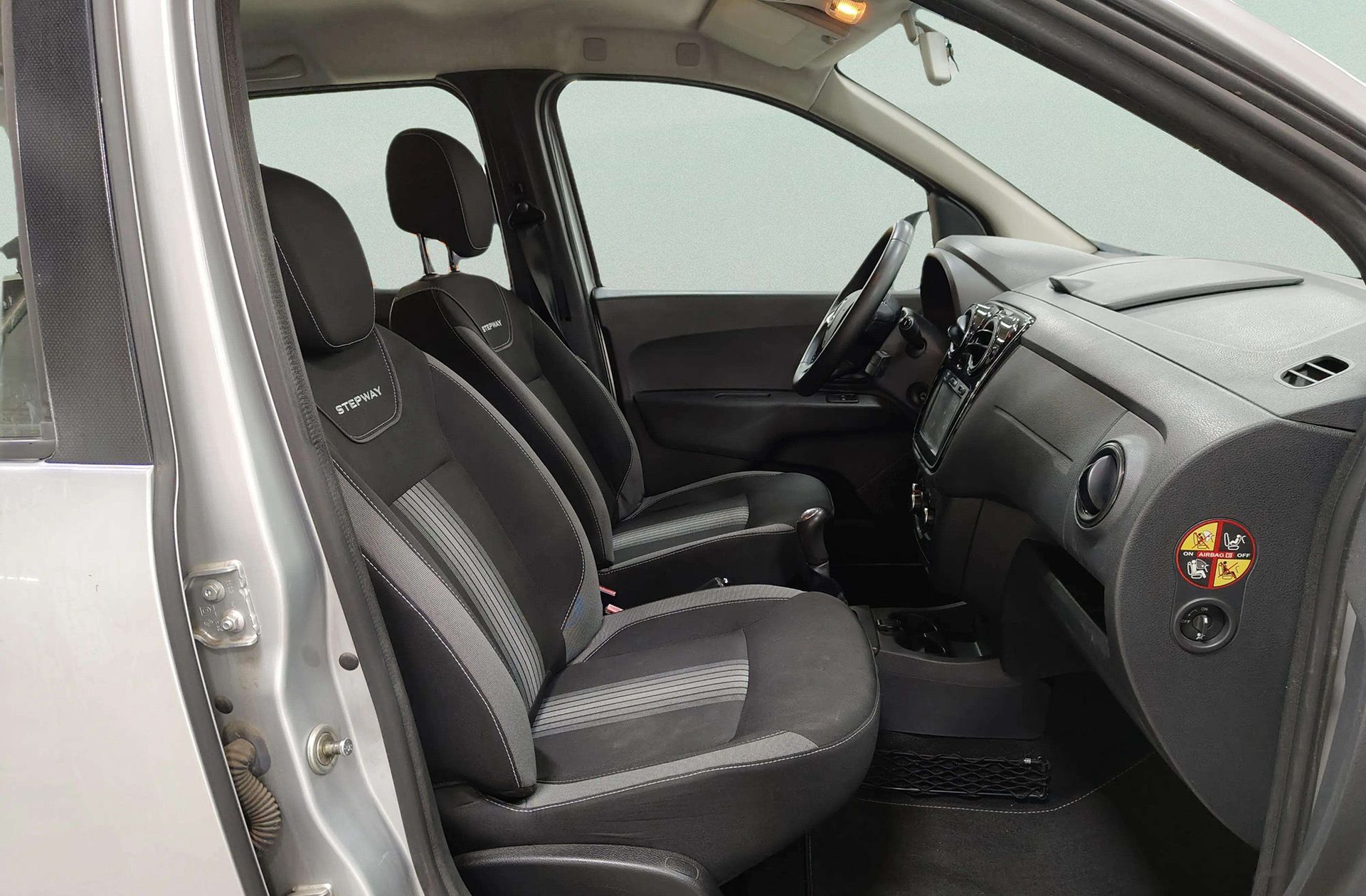 Dacia Lodgy Serie Limitada Nómada 1.6 7 plazas - foto 17