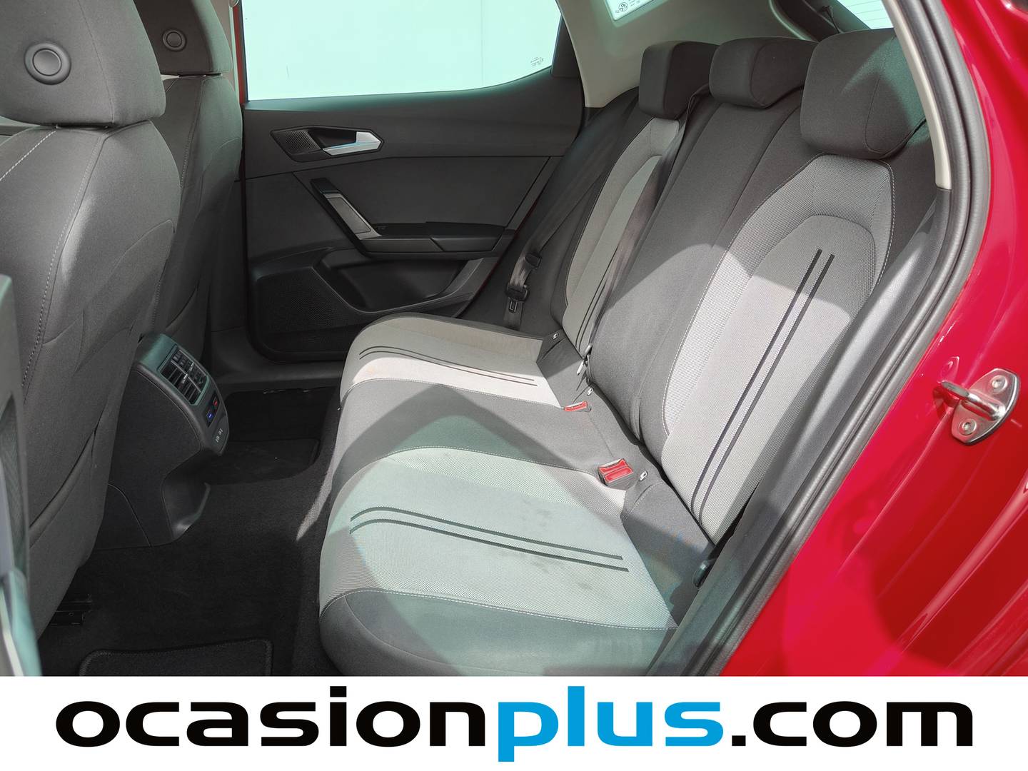 Foto asientos traseros Seat León Seat León 1.0 eTSI S&S Style Go DSG (110 CV)