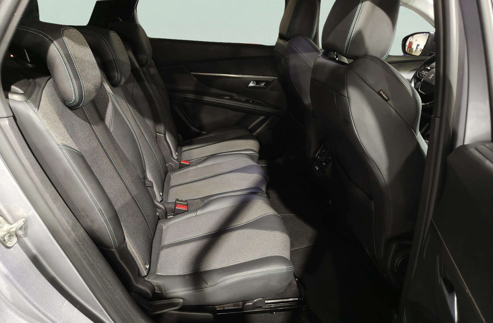 Peugeot 5008 PureTech 130 Allure EAT8 7 plazas - foto 16
