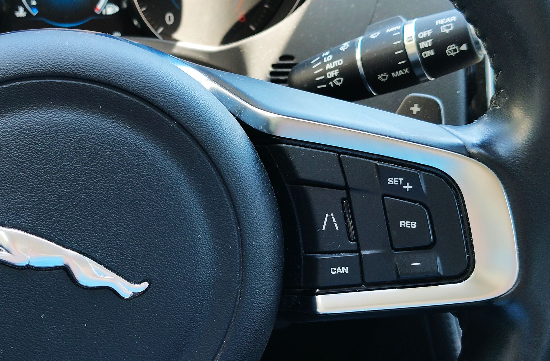 Jaguar F-Pace 2.0L i4D Prestige AWD - foto 29