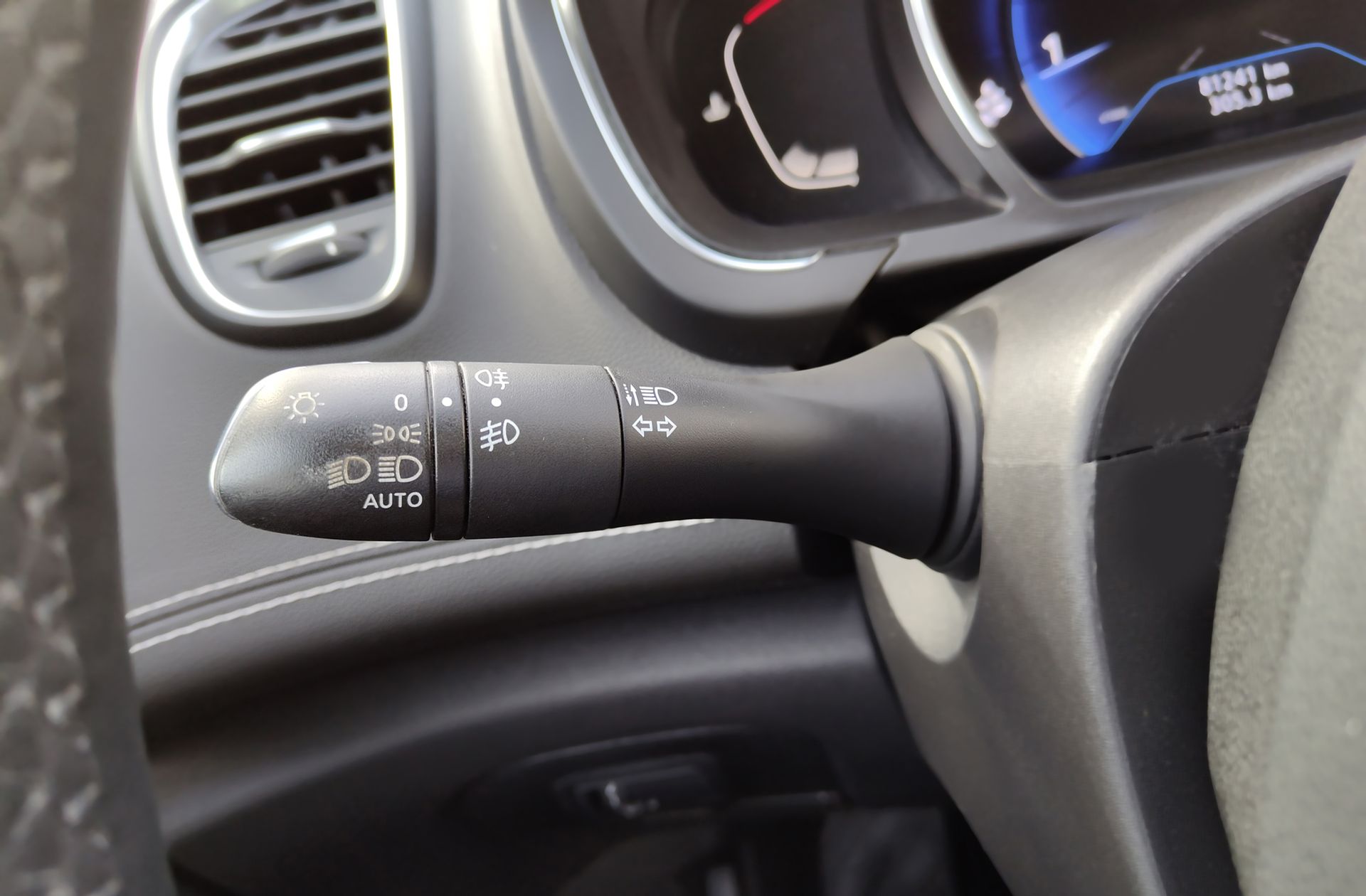 Renault Grand Scénic Zen TCe GPF 7 plazas - foto 31