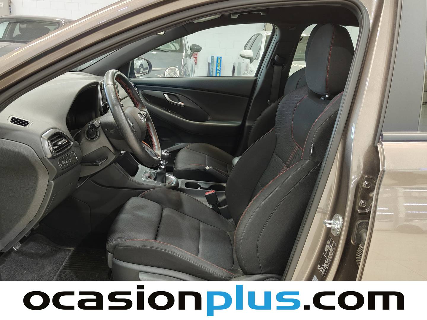 Foto asientos delanteros Hyundai i30 Hyundai i30 1.0 TGDI N-Line 30 Aniversario (120 CV)