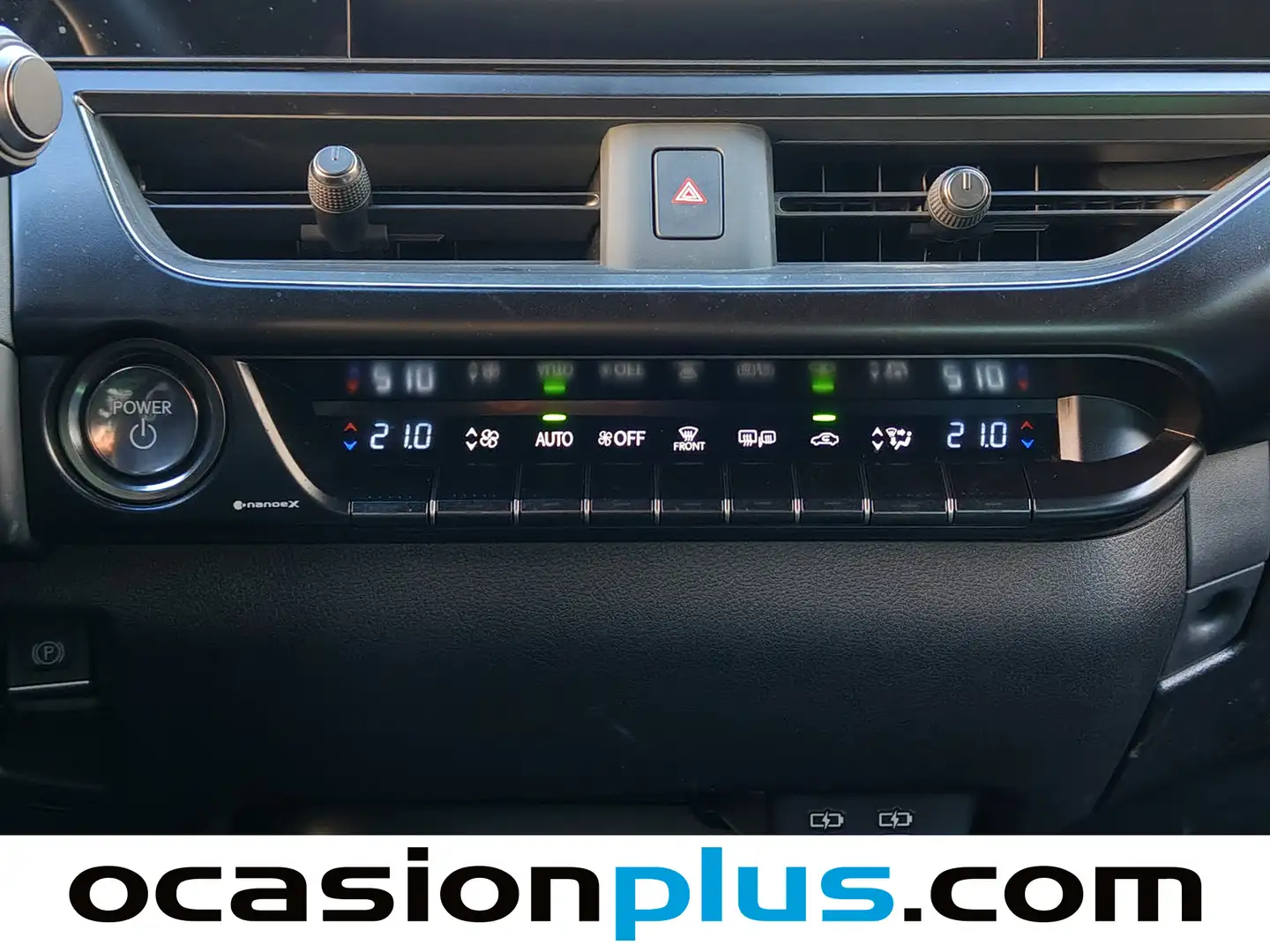 Foto Lexus UX Lexus UX 300h UX (199 CV)