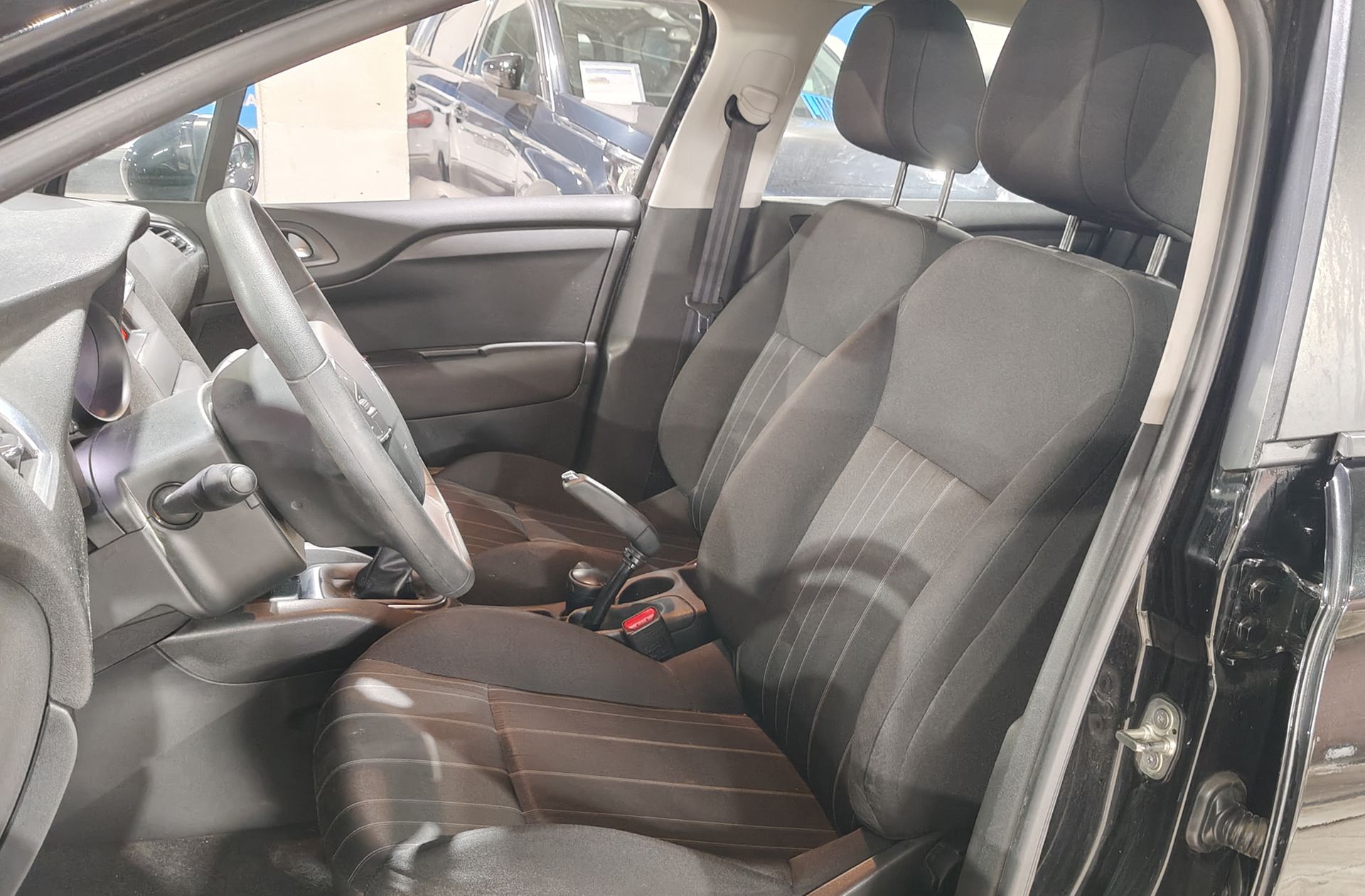 Citroën C4 BlueHDi 100 Live Edition - foto 8