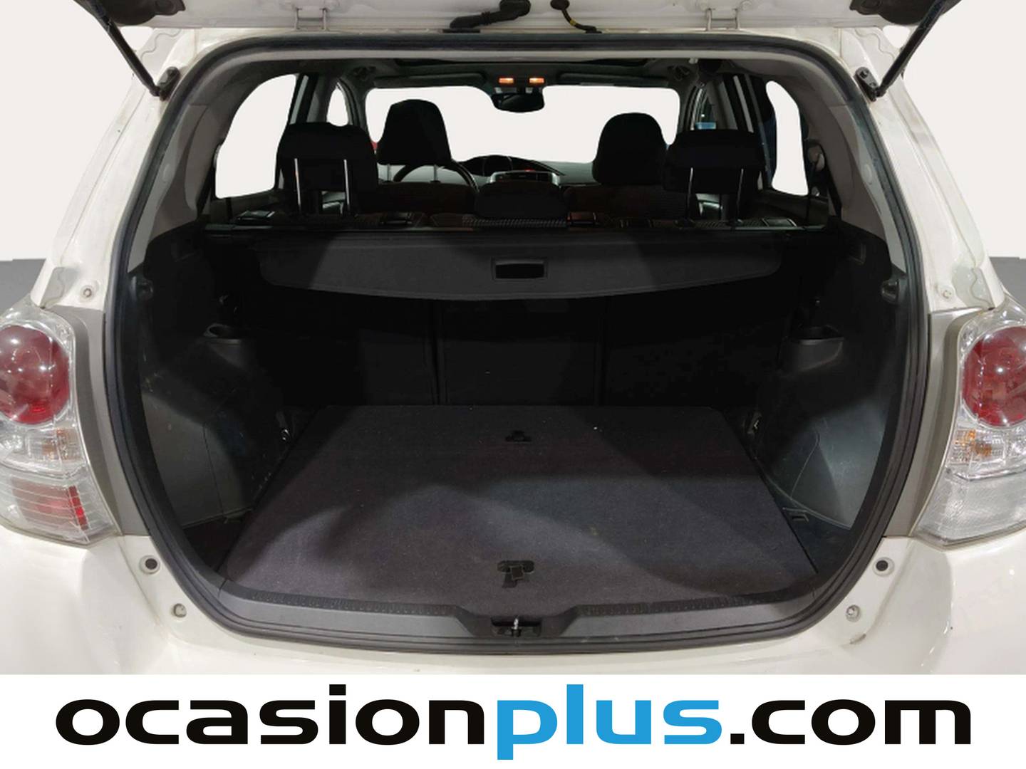 Fotos maletero Toyota Verso Toyota Verso 130 Advance (132 CV)