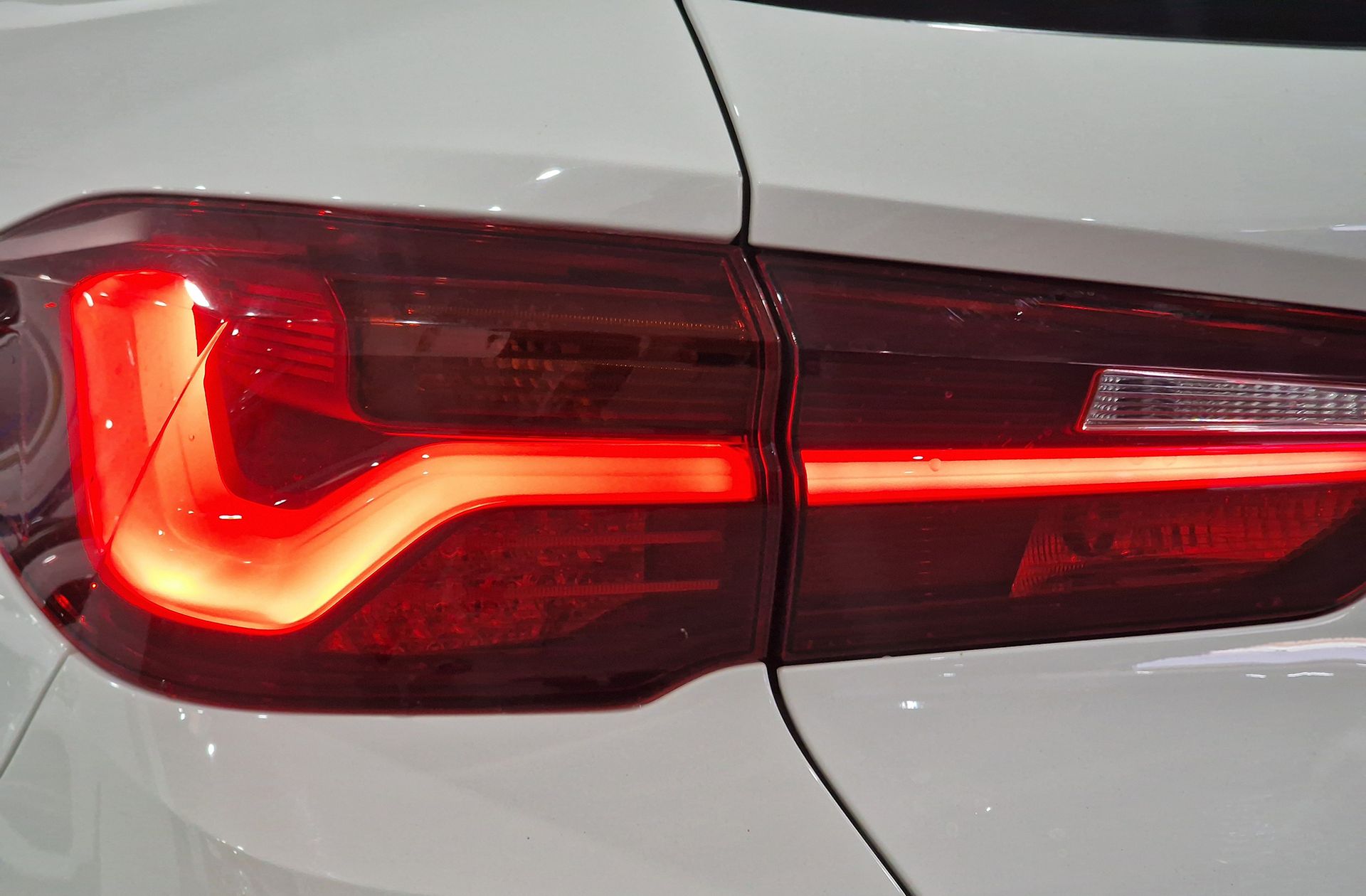 BMW X2 sDrive18d Pack M - foto 18