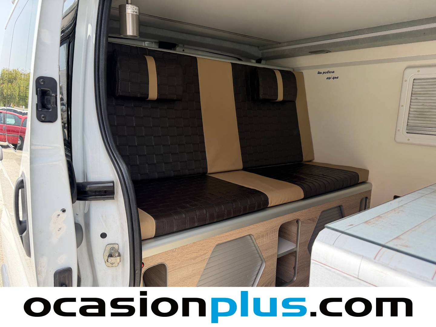 Foto asientos traseros Renault Trafic Renault Trafic Furgon 2.0 dCi Furgon 29 Corto Normal (115 CV) Camperizada 3 Plazas