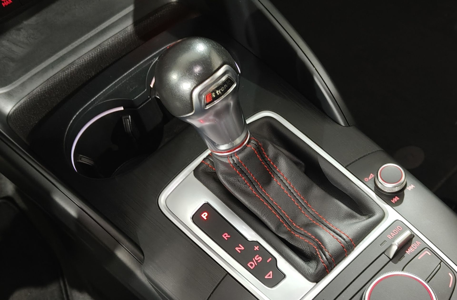 Audi A3 S3 2.0 TFSI quattro S tronic - foto 5