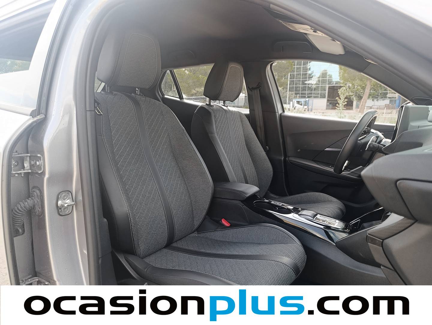 Peugeot 2008 Peugeot 2008 Allure Hybrid eDCS6 (145 CV) automático