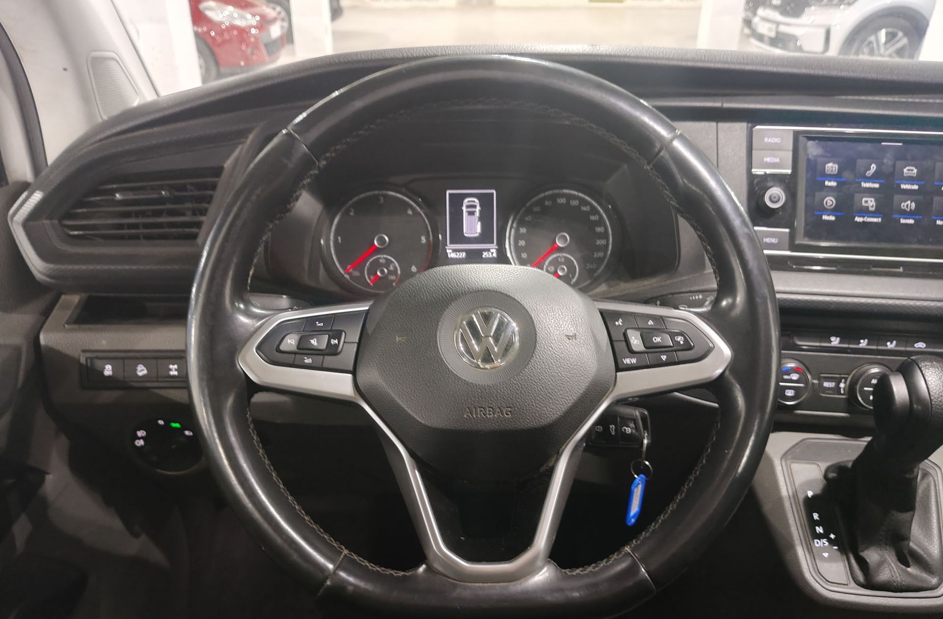 Volkswagen Caravelle Origin Batalla Corta 2.0 TDI BMT 4Motion DSG 9 plazas - foto 18
