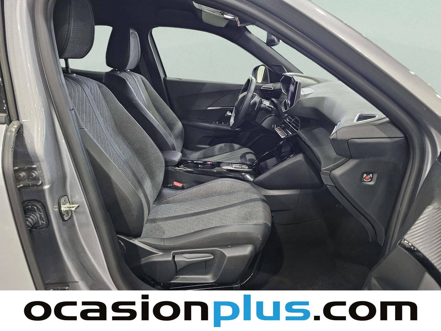 Peugeot 2008 Peugeot 2008 Allure Hybrid eDCS6 (145 CV) 2025