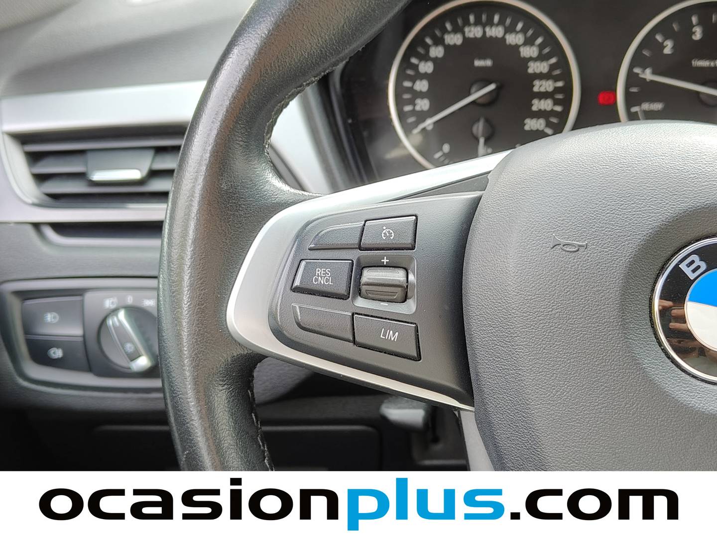 Foto BMW X1 BMW X1 sDrive18i  (136 CV)