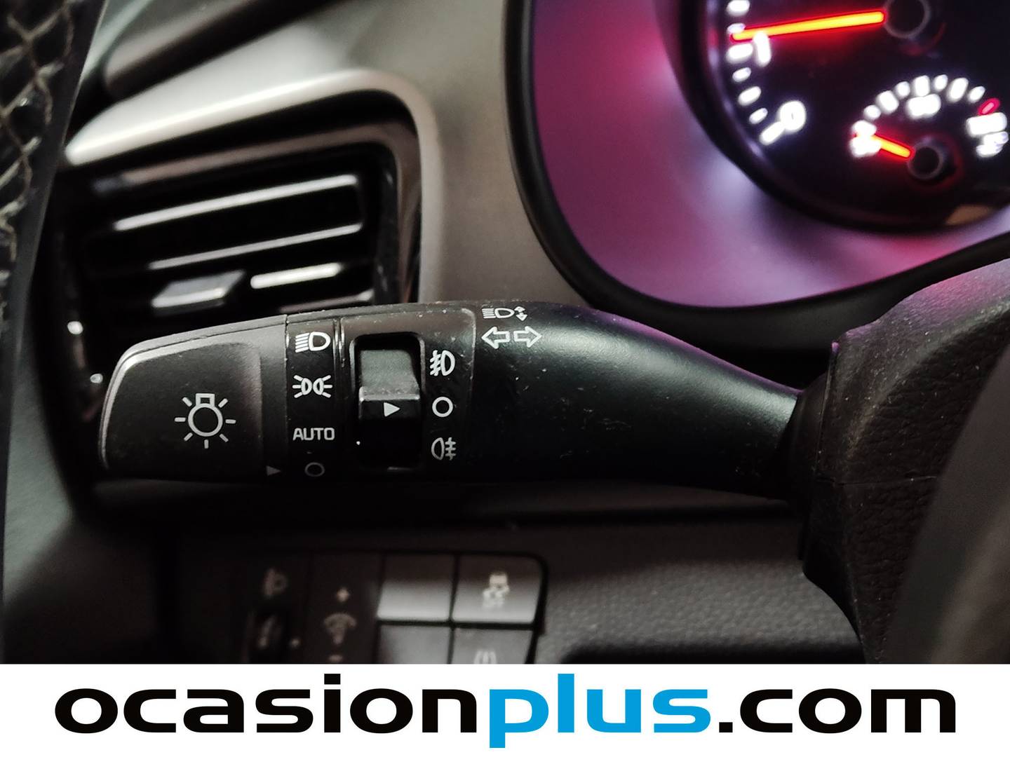 Foto KIA Stonic Kia Stonic 1.0 T-GDi Black Edition (100 CV)