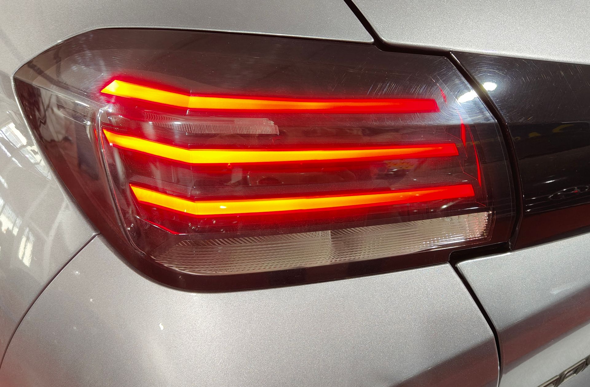 Peugeot 208 Style Hybrid 110 eDCS6 - foto 17
