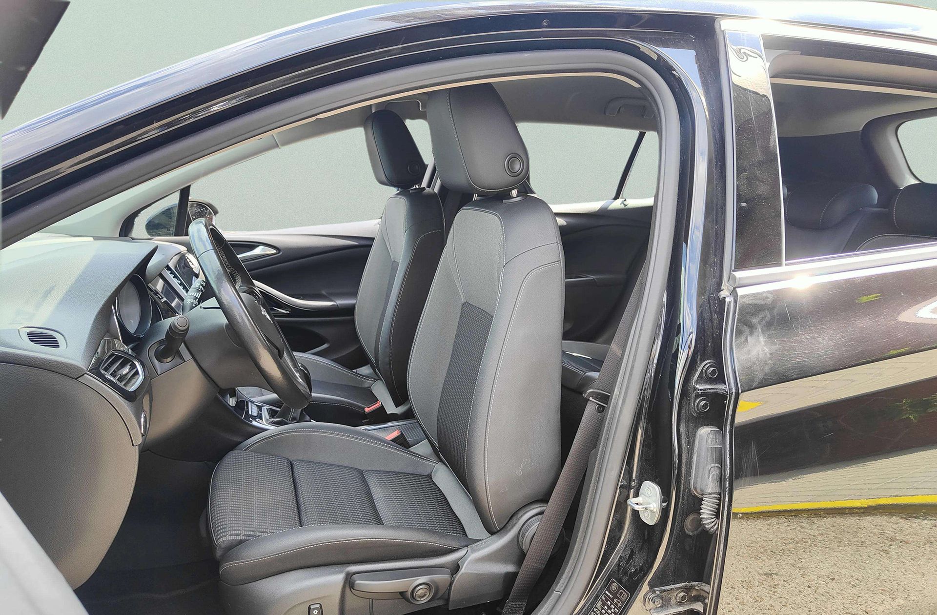 Opel Astra 1.2 Turbo SHT GS Line - foto 11