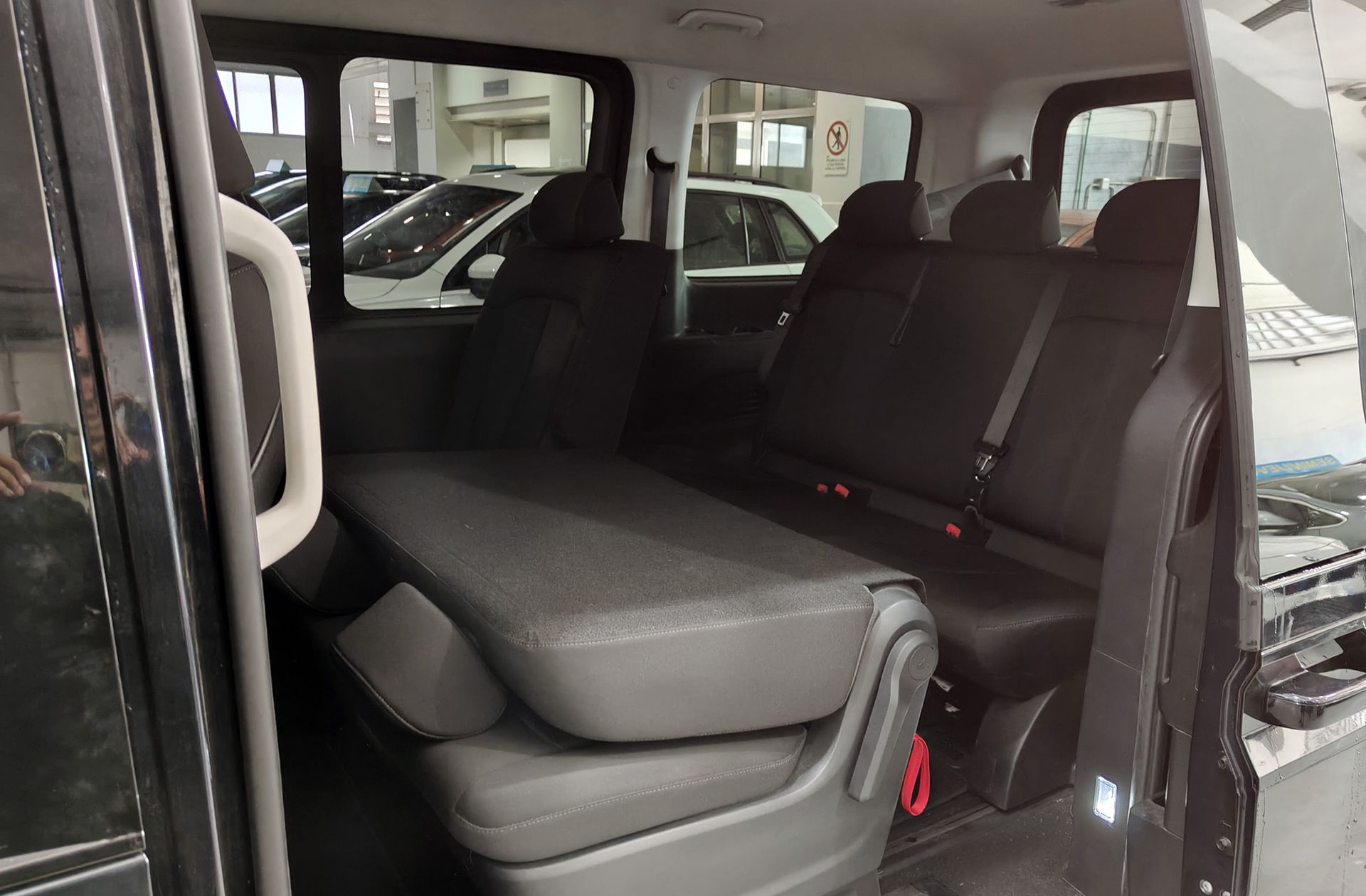 Hyundai Staria 2.2 CRDi Maxx 9S 9 plazas - foto 13