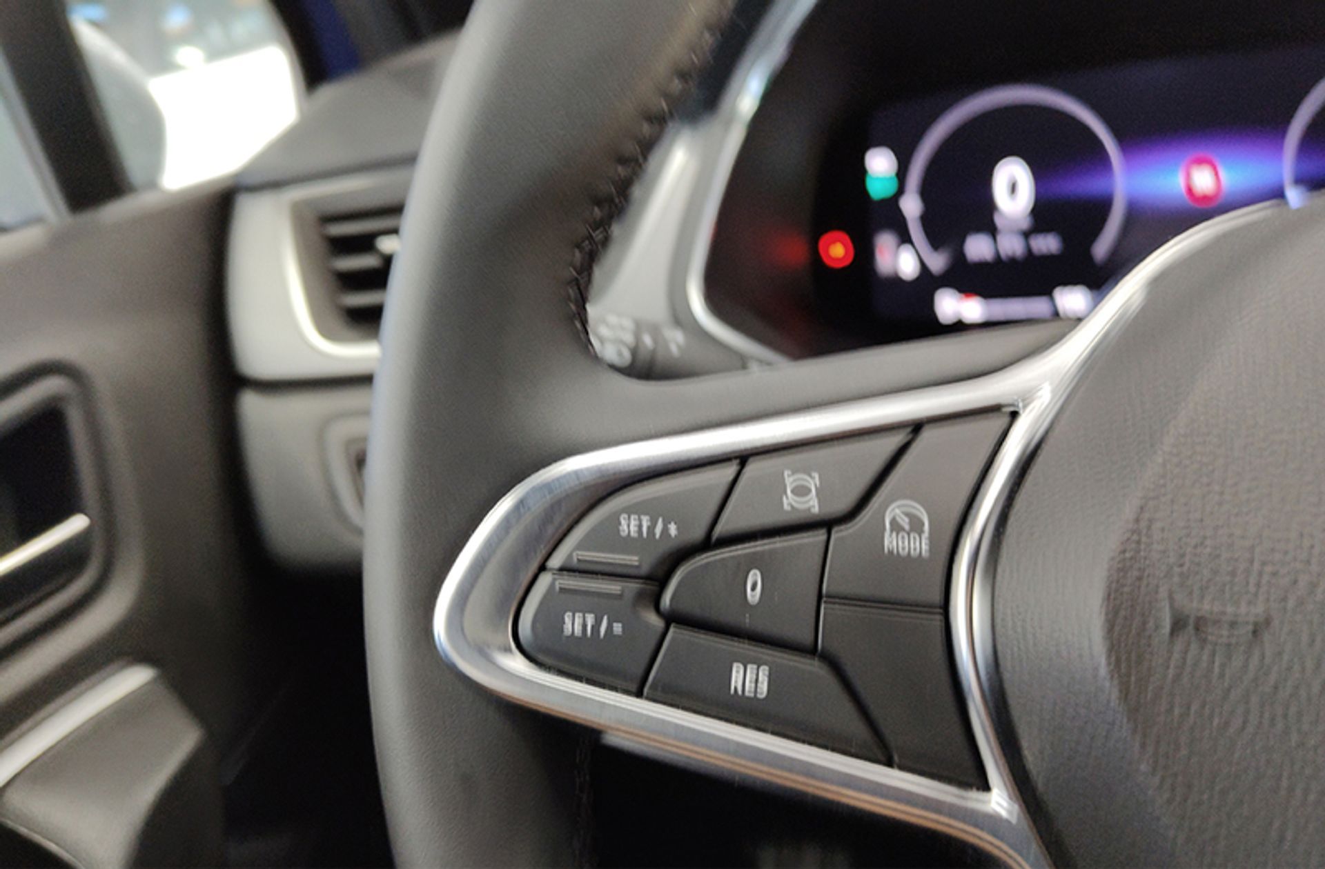 Renault Captur Techno TCe mild hybrid - foto 24