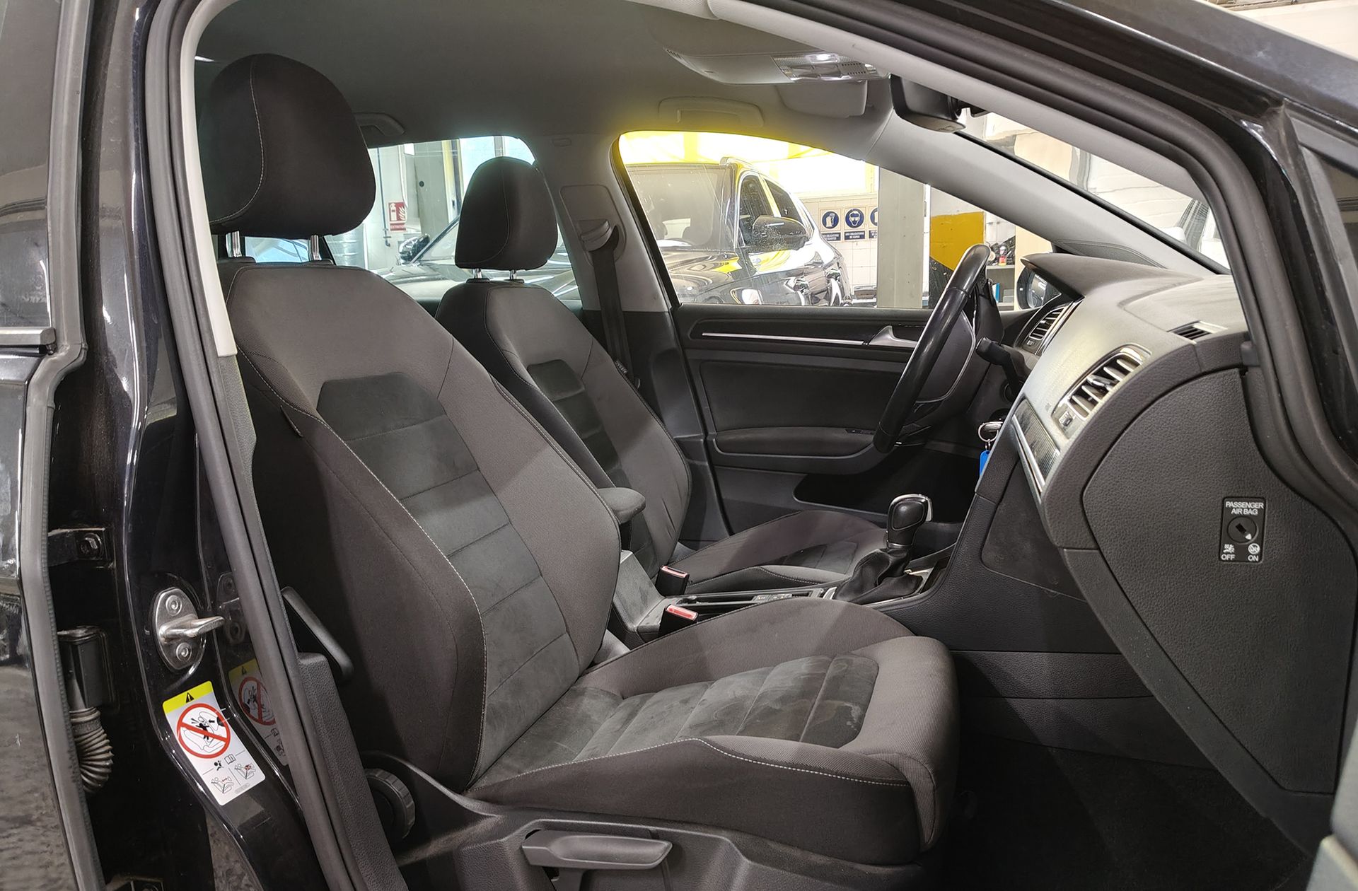 Volkswagen Golf Sport 2.0 TDI DSG Pack R-Line - foto 18