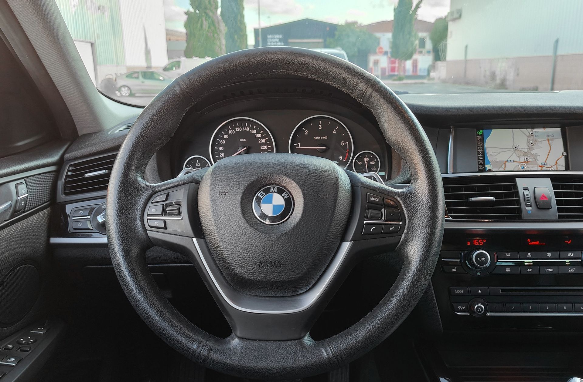 BMW X4 xDrive20d - foto 23