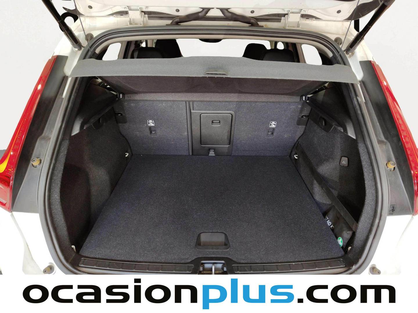 Fotos maletero Volvo XC40 Volvo XC40 D3 Business Plus Auto (150 CV)