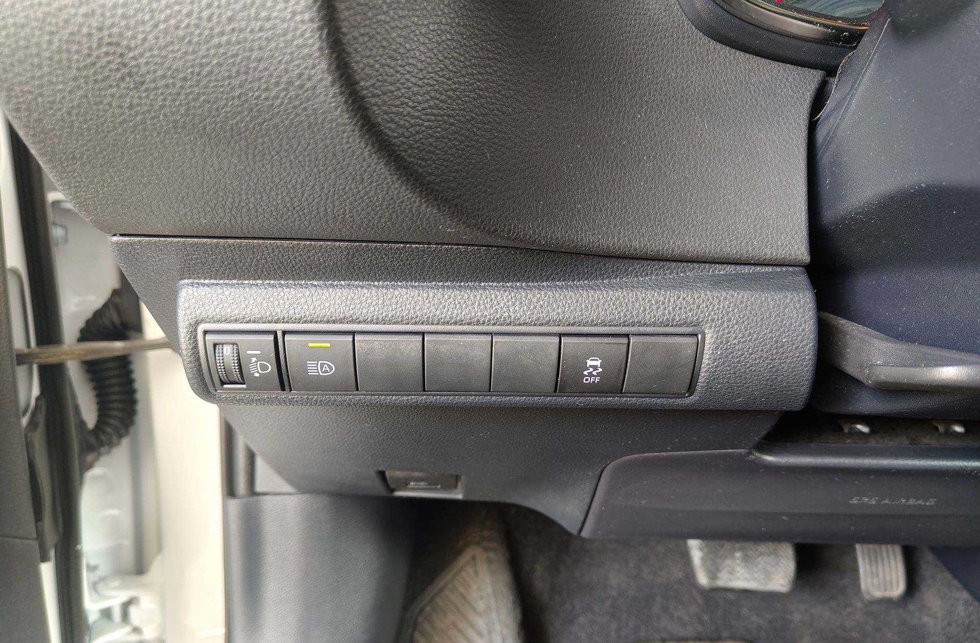 Toyota Corolla 1.8 125H Style E-CVT - foto 12