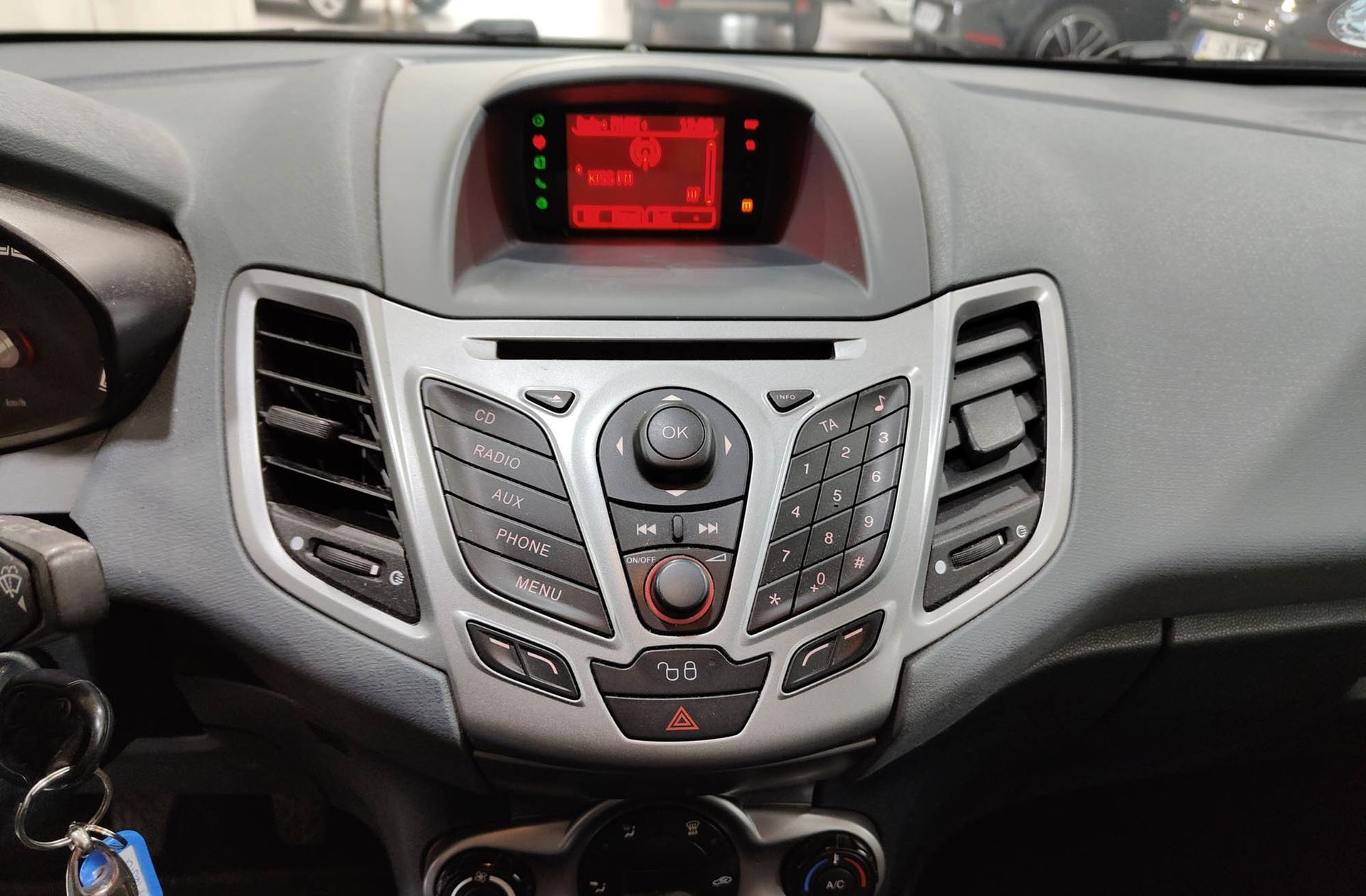 Ford Fiesta 1.25 Trend - foto 25