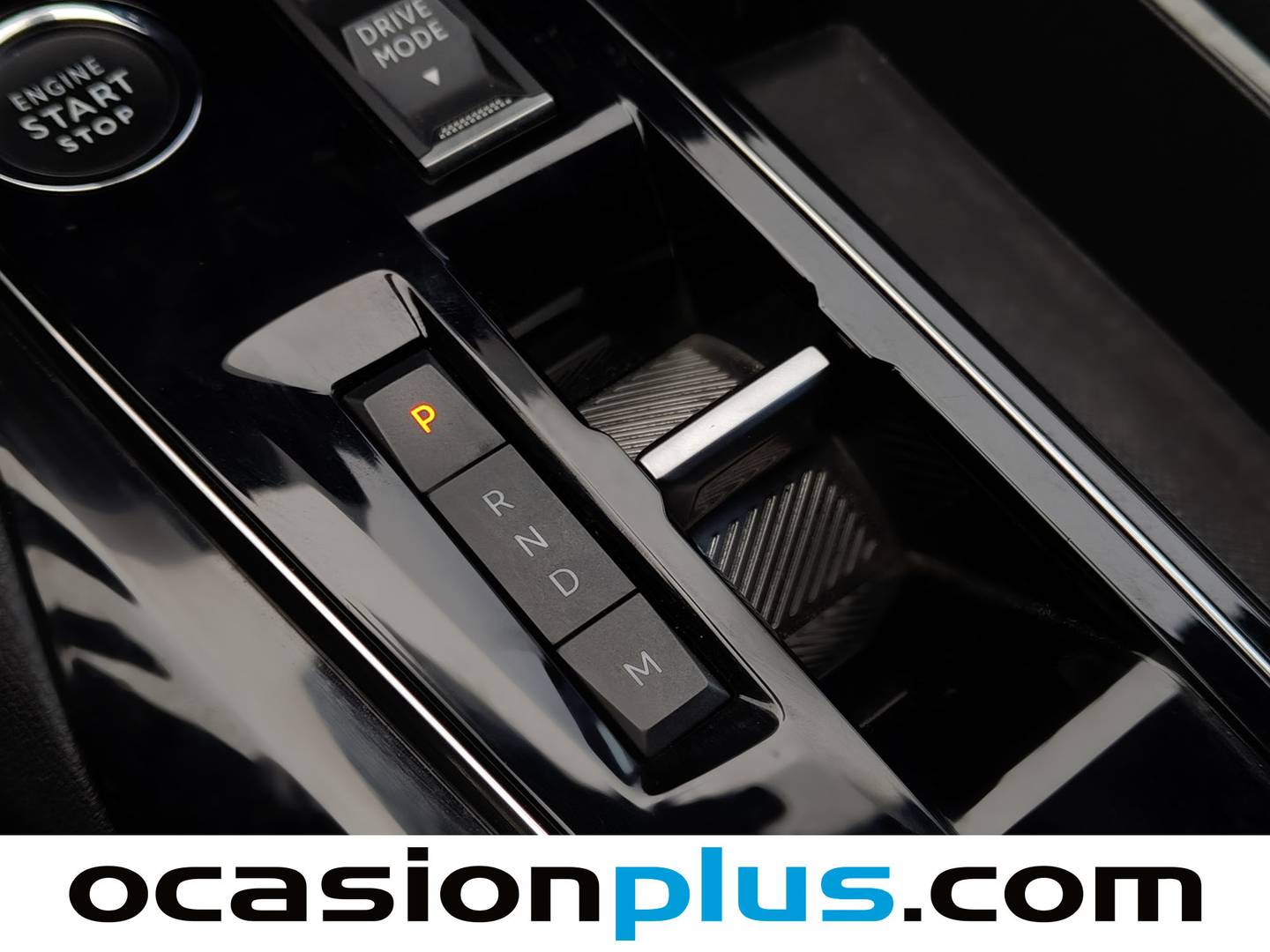 Foto Peugeot 3008 Peugeot 3008 PureTech 130 S&S GT EAT8  (130 CV)