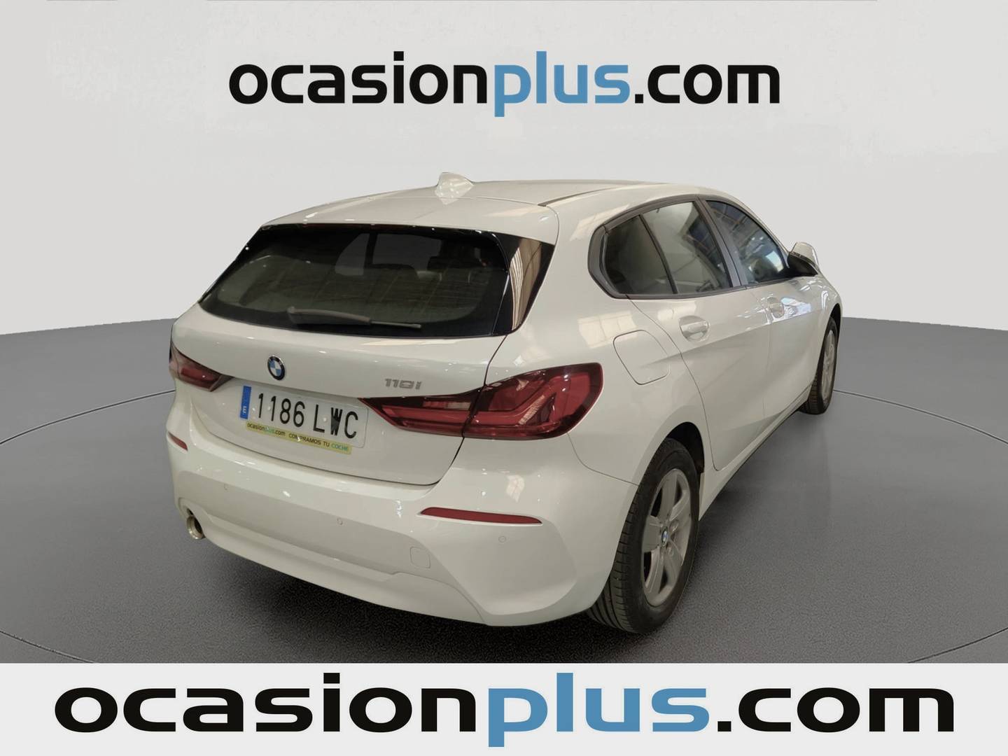 Foto trasera BMW Serie 1 BMW Serie 1 118i (136 CV) derecha