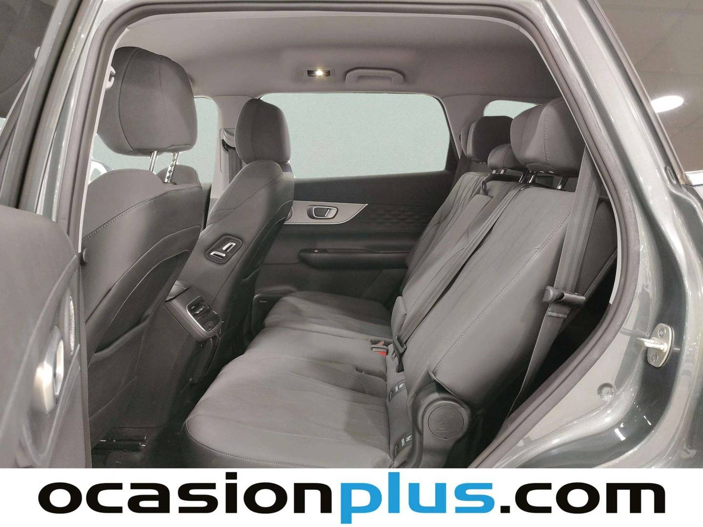 Foto asientos traseros EBRO S800 EBRO S800 1.6 TGDI Premium DCT (147 CV) 7 Plazas