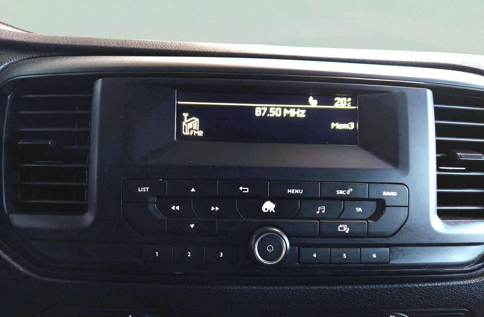 Peugeot Expert Furgon BlueHDi 115 Pro Standard - foto 25