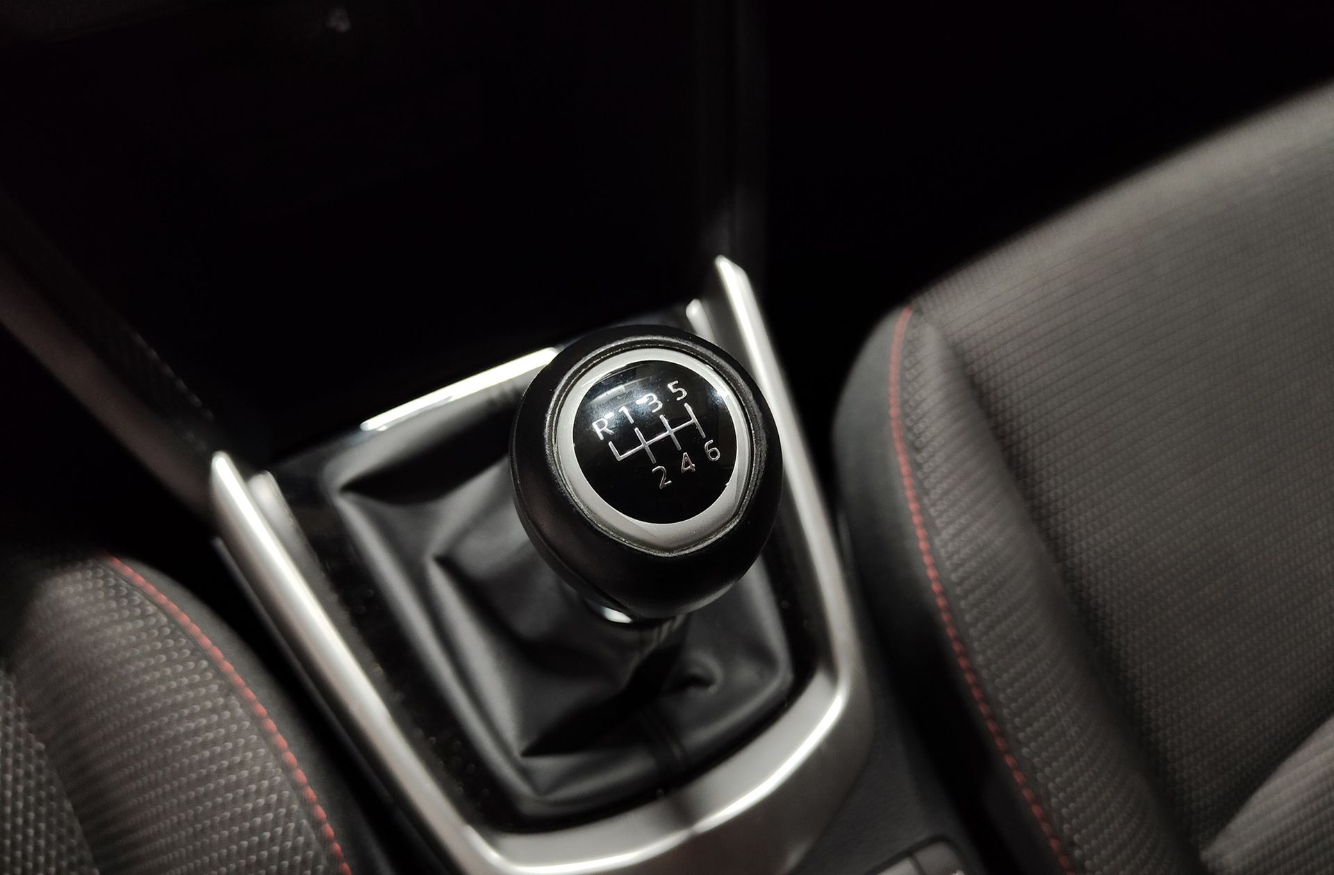 Mazda Mazda2 1.5 GE Black Tech Edition - foto 5